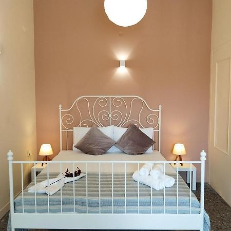 Vicky'S Central Apartment Corinth Luaran gambar