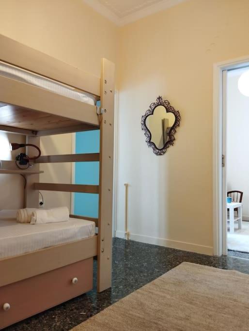 Vicky'S Central Apartment Corinth Luaran gambar