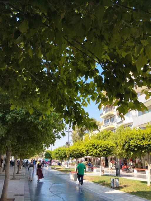 Vicky'S Central Apartment Corinth Luaran gambar