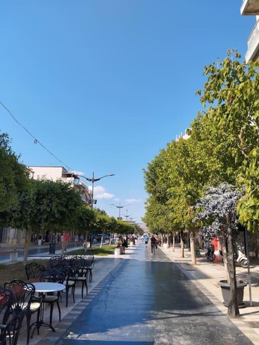Vicky'S Central Apartment Corinth Luaran gambar