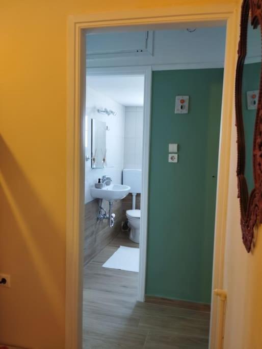 Vicky'S Central Apartment Corinth Luaran gambar