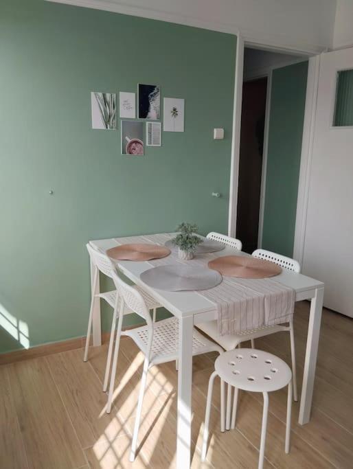 Vicky'S Central Apartment Corinth Luaran gambar