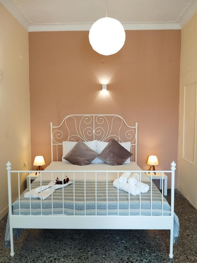 Vicky'S Central Apartment Corinth Luaran gambar